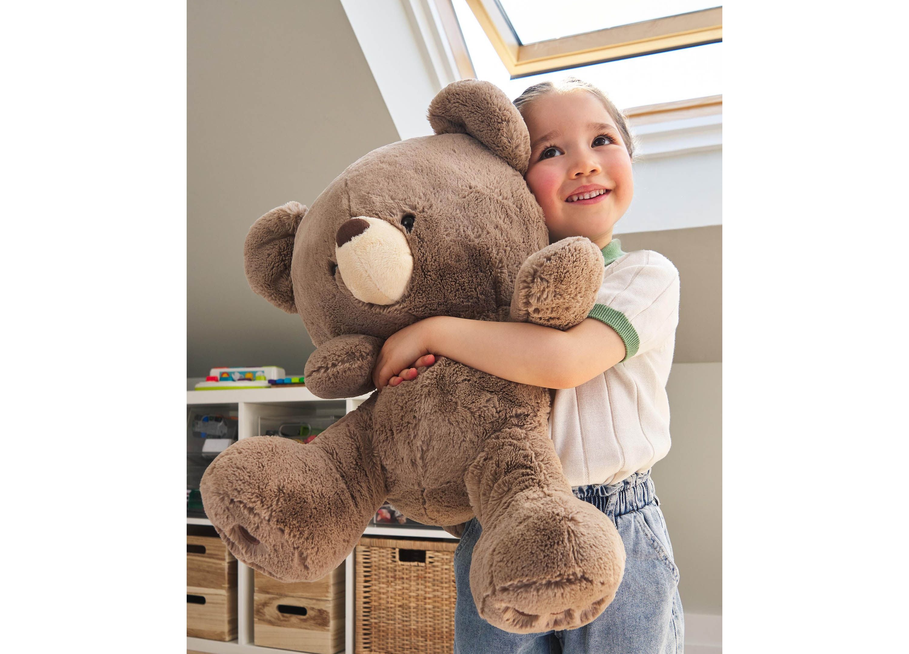 Gund Kai 23 inch Premium Plush Teddy Bear - Soft Beige - Image 4