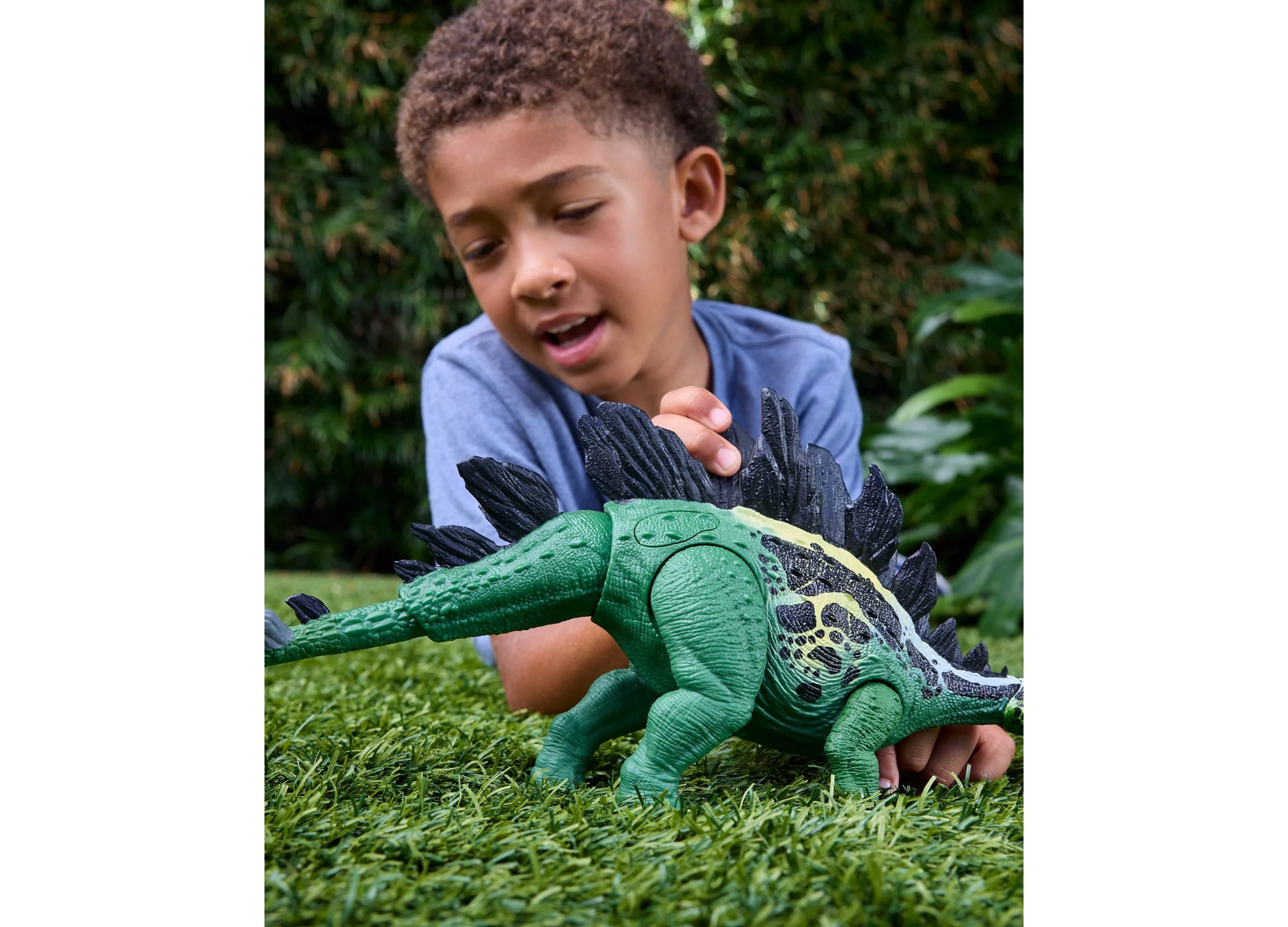 Jurassic World Gigantic Thrashers Stegosaurus Dinosaur Action Figure With Attack Motions - Image 4