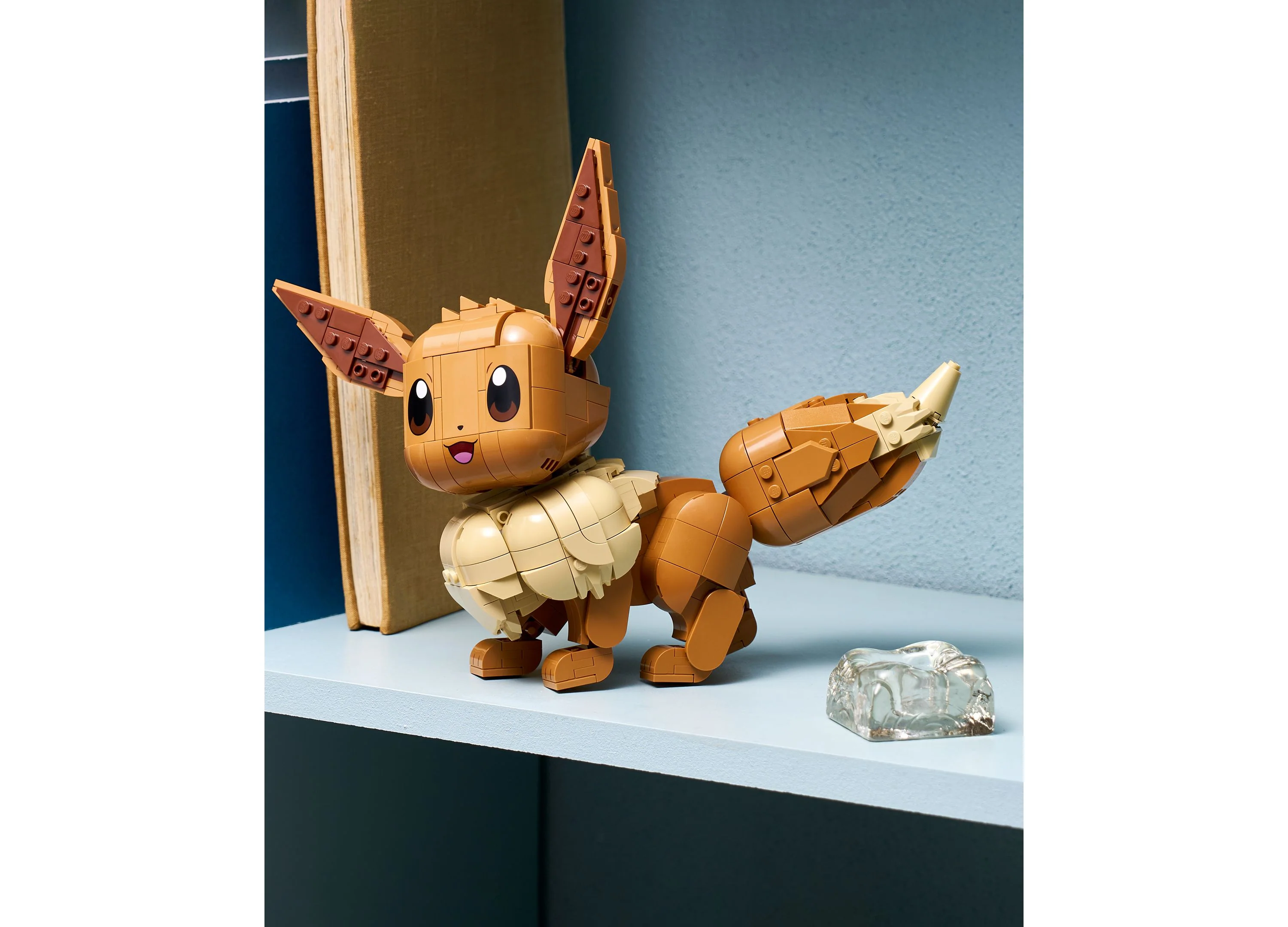 LEGO Pokémon Eevee Building Set, 587 Pieces - Image 3