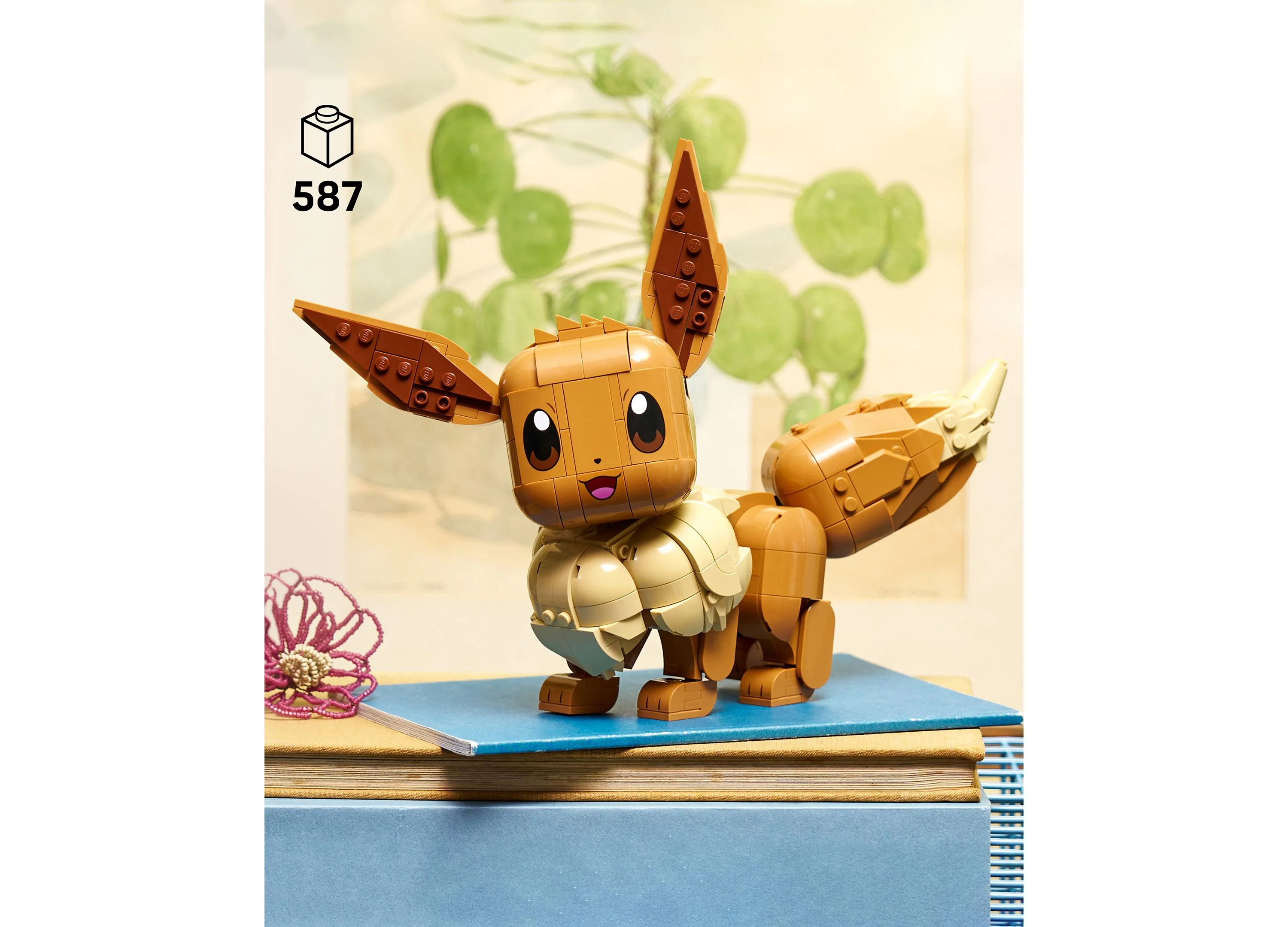 LEGO Pokémon Eevee Building Set, 587 Pieces - Image 4