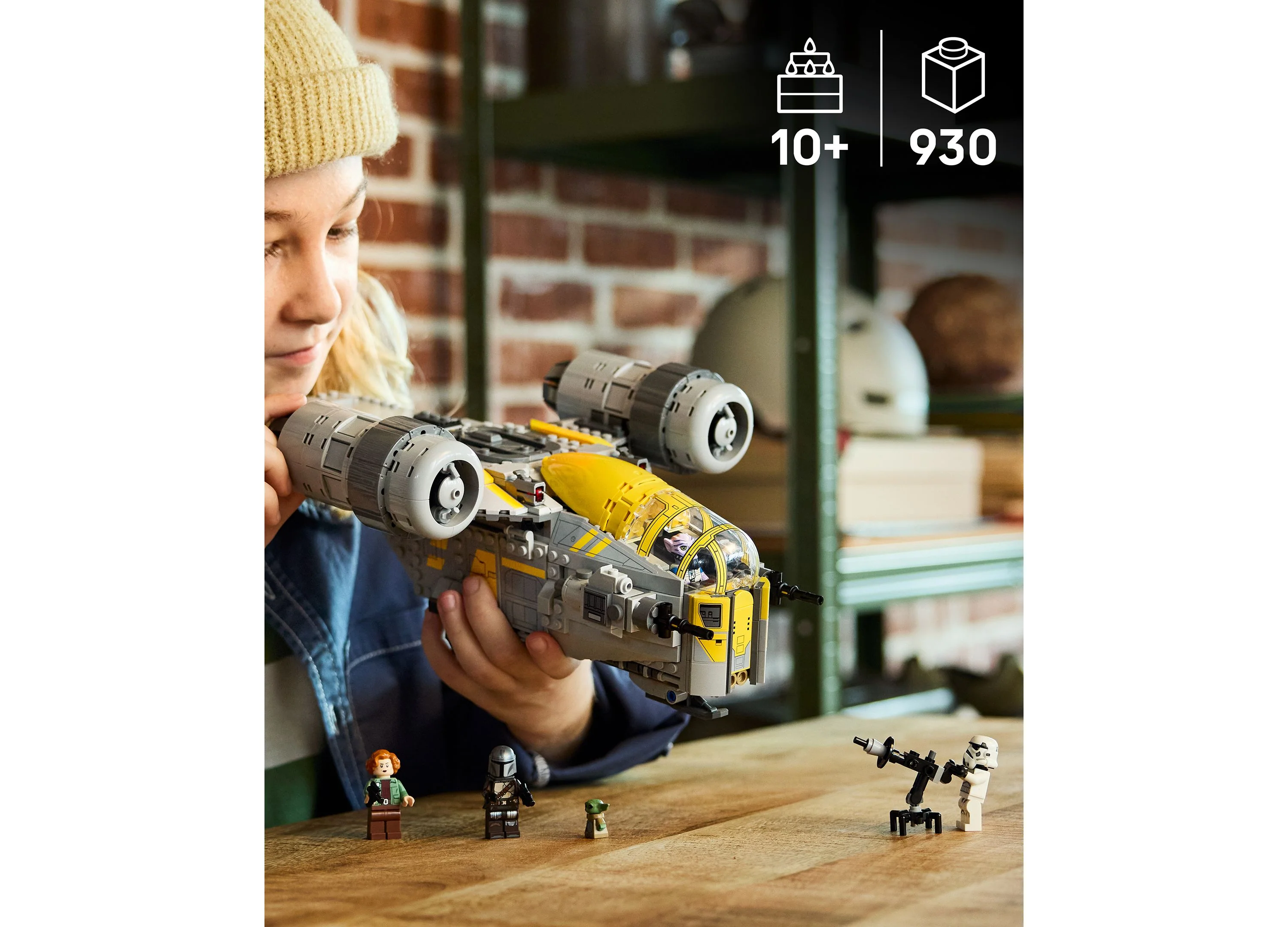 LEGO Star Wars The Razor Crest Building Set, 930 Pieces - Image 4