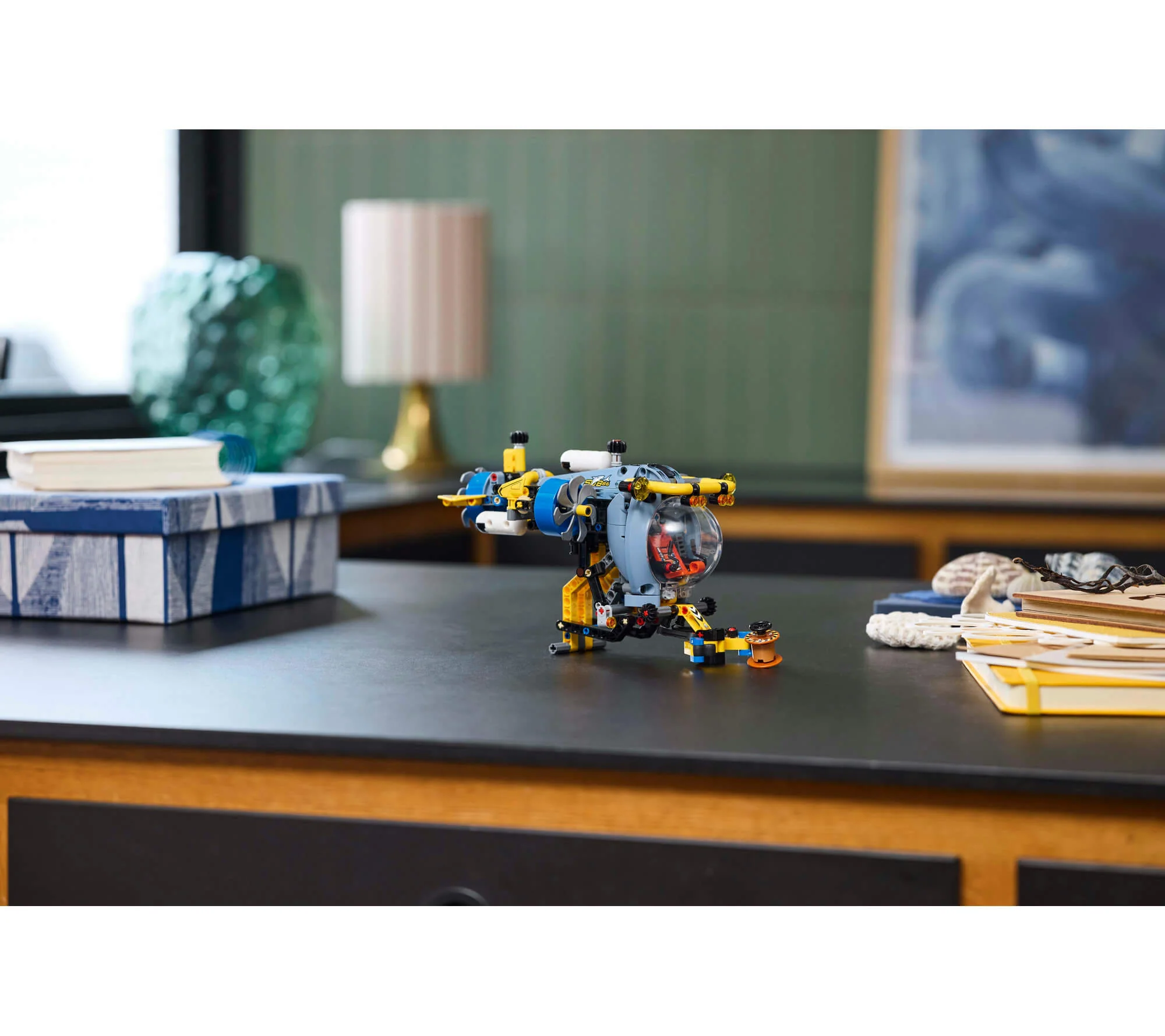 LEGO Technic Deep-Sea Research Submarine 413-Piece Building Set 42201 - Image 4