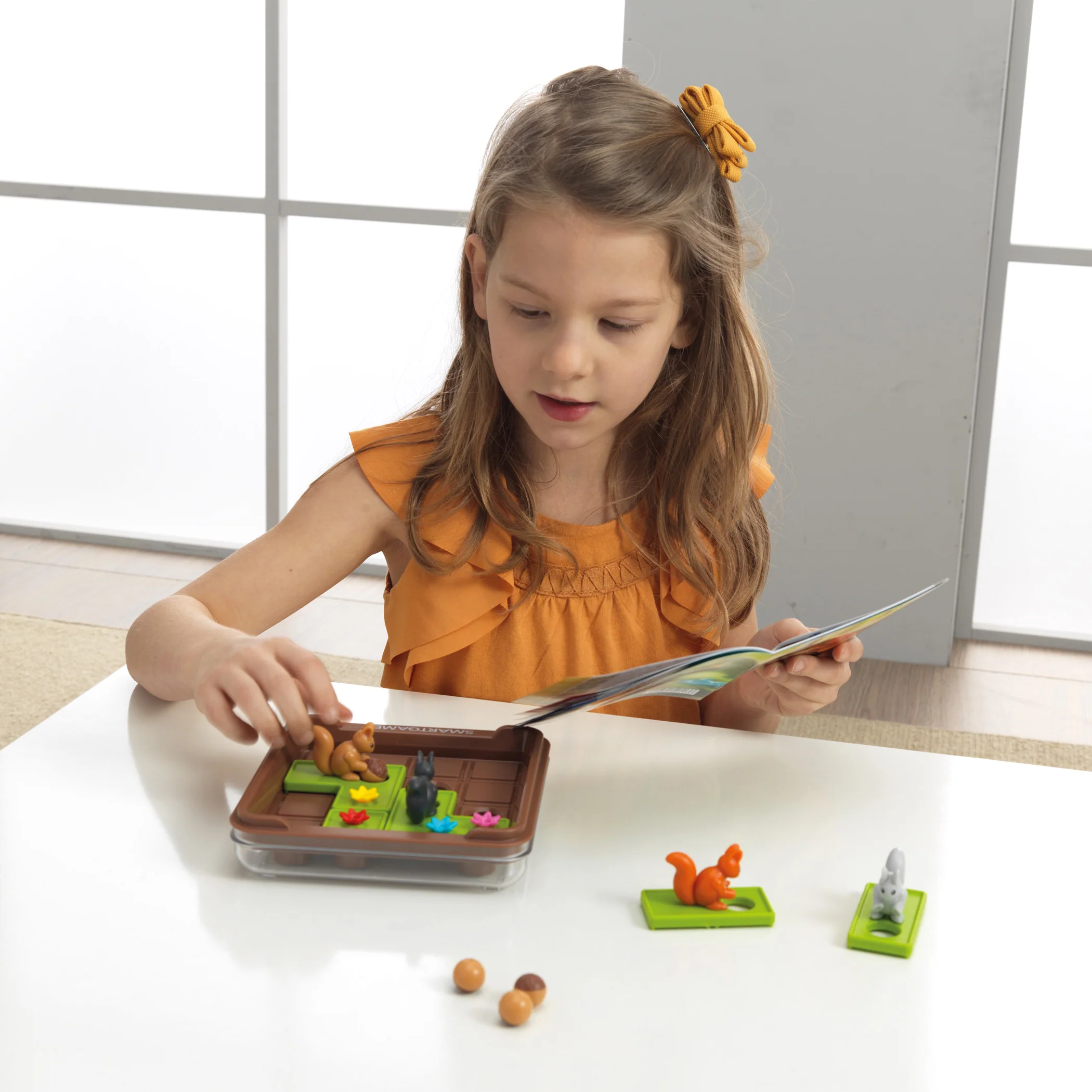 SmartGames Squirrels Go Nuts Sliding Puzzle Game - Image 4